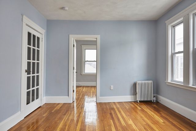 52 Mansfield 2, Somerville, MA 02143