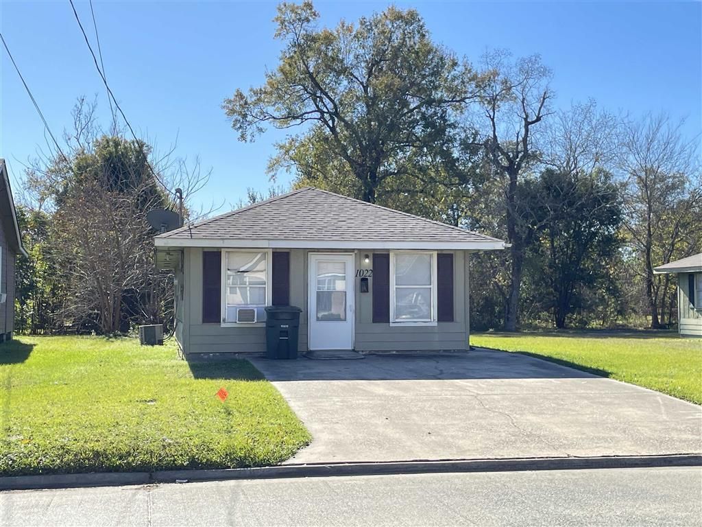 1022 Alamo Street, Lake Charles, LA 70601