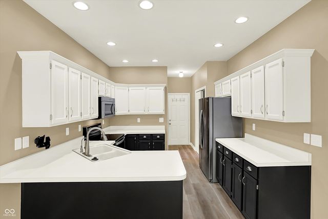 1603 Oakmere Way, Greenwood, IN 46142