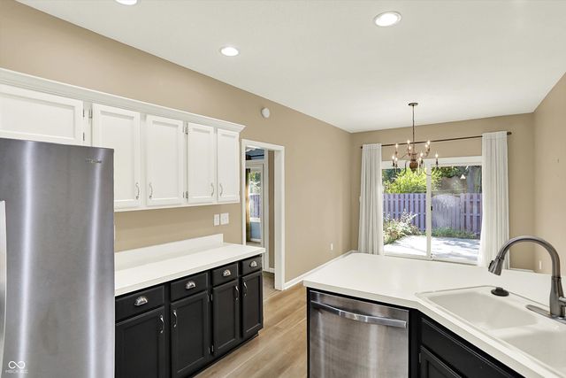 1603 Oakmere Way, Greenwood, IN 46142