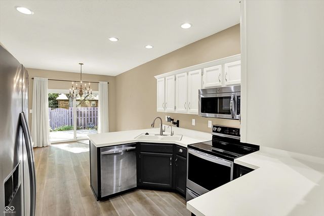 1603 Oakmere Way, Greenwood, IN 46142