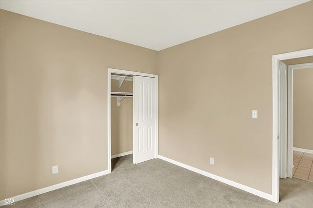 1603 Oakmere Way, Greenwood, IN 46142