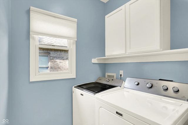 1603 Oakmere Way, Greenwood, IN 46142