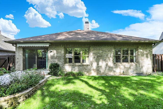 1603 Oakmere Way, Greenwood, IN 46142