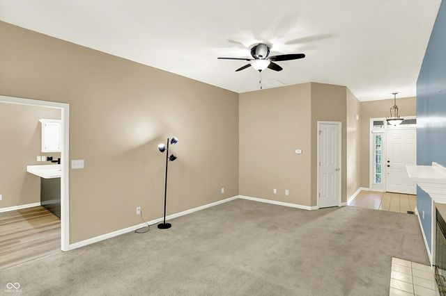 1603 Oakmere Way, Greenwood, IN 46142