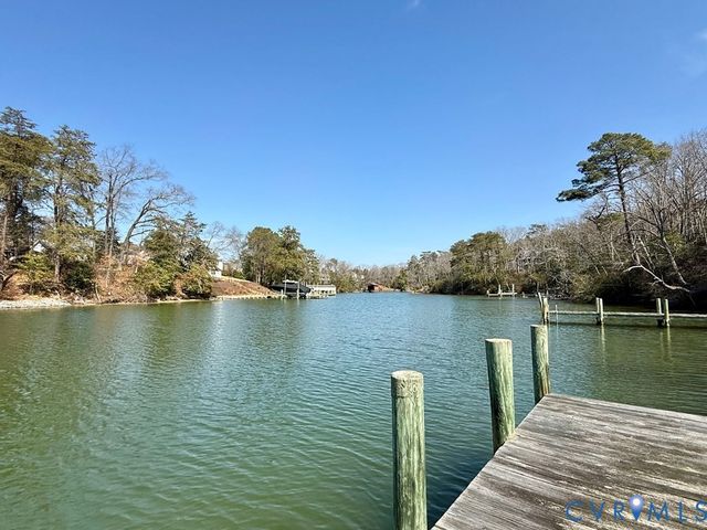 5337 Irvington Road, White Stone, VA 22578