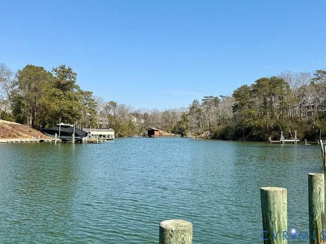 5337 Irvington Road, White Stone, VA 22578