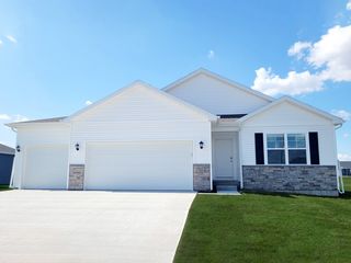 10279 NW 68th Avenue, Johnston, IA 50131