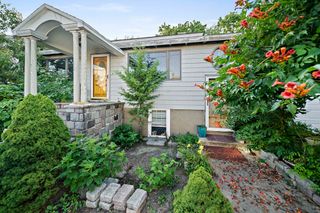 537 Nantasket Ave, Hull, MA 02045