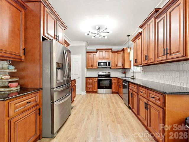 1401 Wall Street, Waxhaw, NC 28173