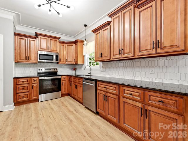 1401 Wall Street, Waxhaw, NC 28173