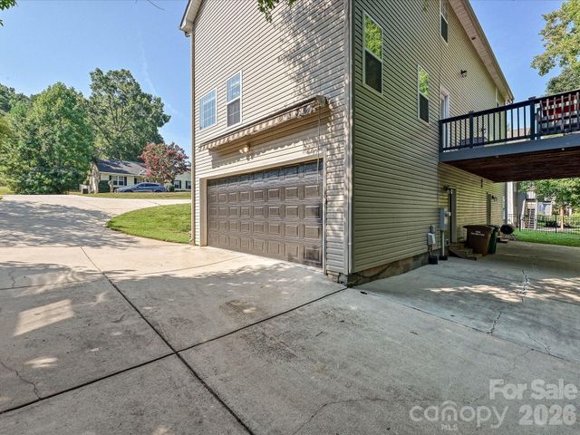 1401 Wall Street, Waxhaw, NC 28173