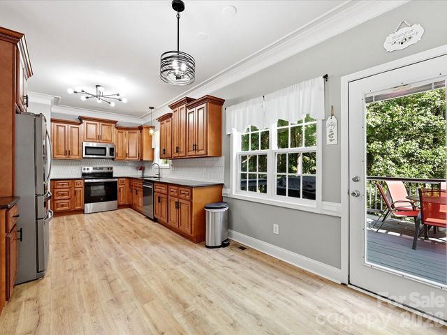 1401 Wall Street, Waxhaw, NC 28173