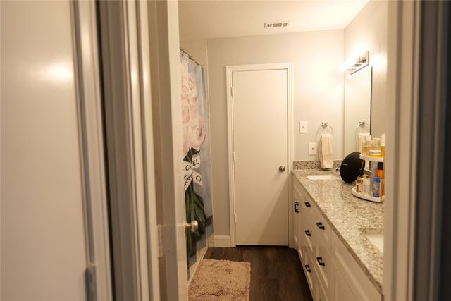 7137 Hunnicut Road, Dallas, TX 75227