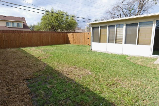 7137 Hunnicut Road, Dallas, TX 75227