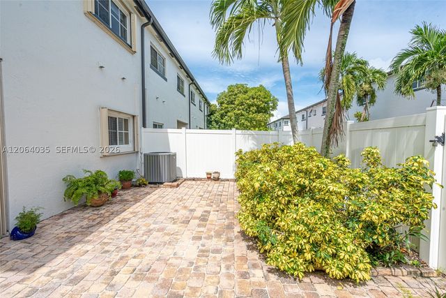 12901 SW 50th St, Miramar, FL 33027