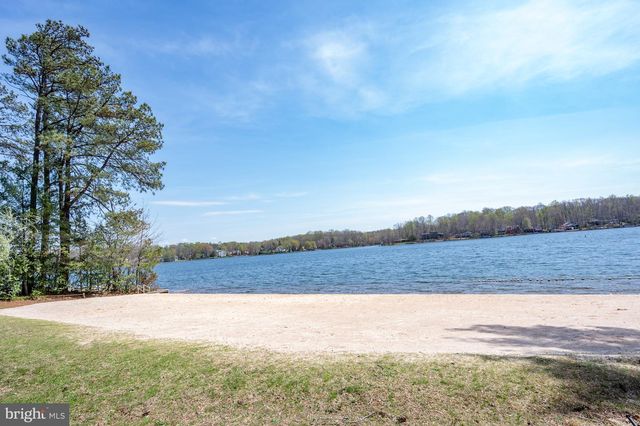 110 SAYLERS CREEK RD, Locust Grove, VA 22508