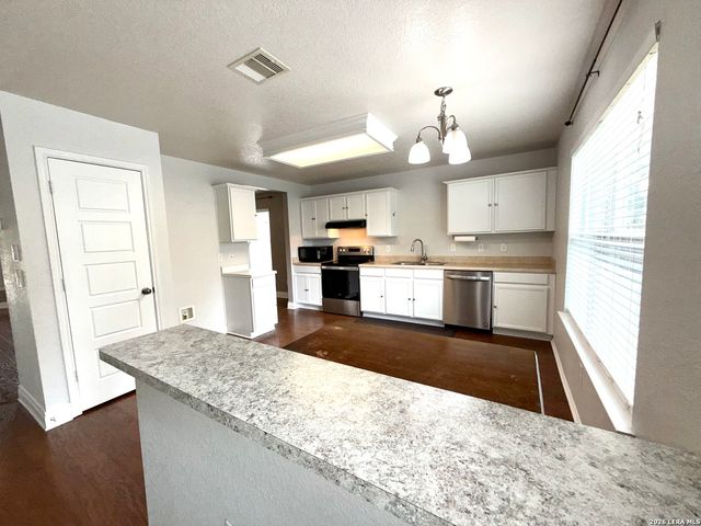 11218 Acuff Sta, San Antonio, TX 78254