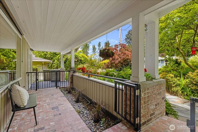 9918 227th Place SW, Edmonds, WA 98020