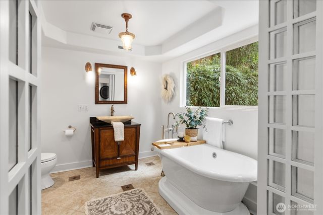 9918 227th Place SW, Edmonds, WA 98020