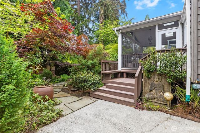 9918 227th Place SW, Edmonds, WA 98020