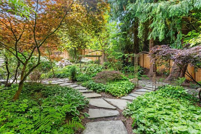 9918 227th Place SW, Edmonds, WA 98020