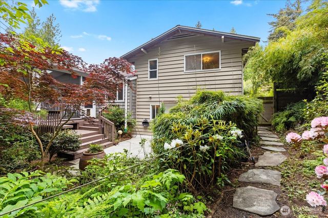 9918 227th Place SW, Edmonds, WA 98020