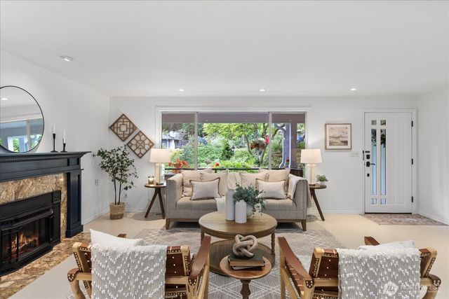 9918 227th Place SW, Edmonds, WA 98020