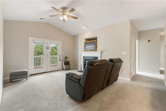 319 College Road 301, Greensboro, NC 27410