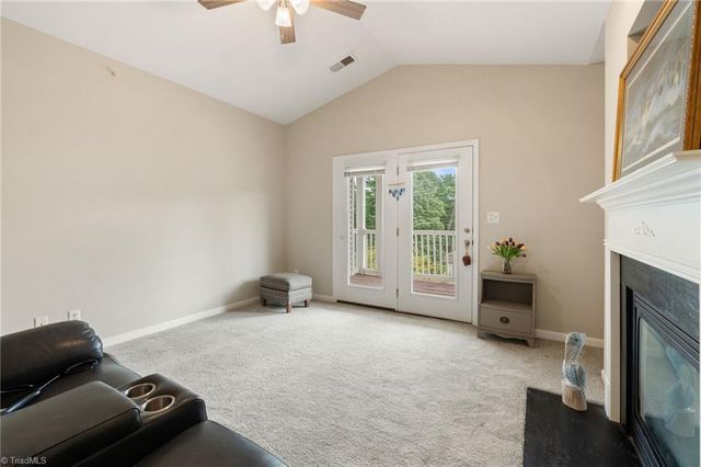 319 College Road 301, Greensboro, NC 27410