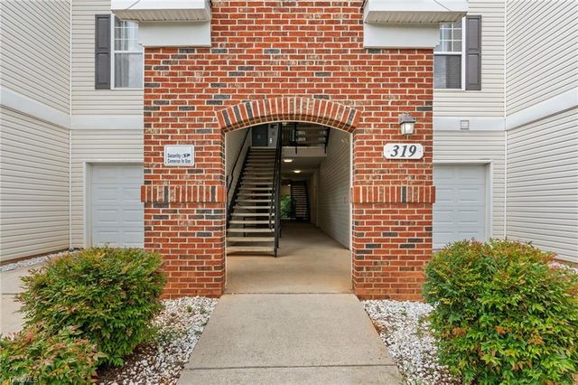 319 College Road 301, Greensboro, NC 27410