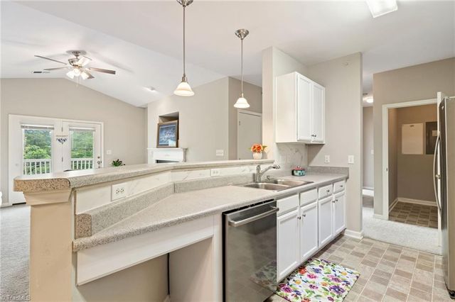 319 College Road 301, Greensboro, NC 27410