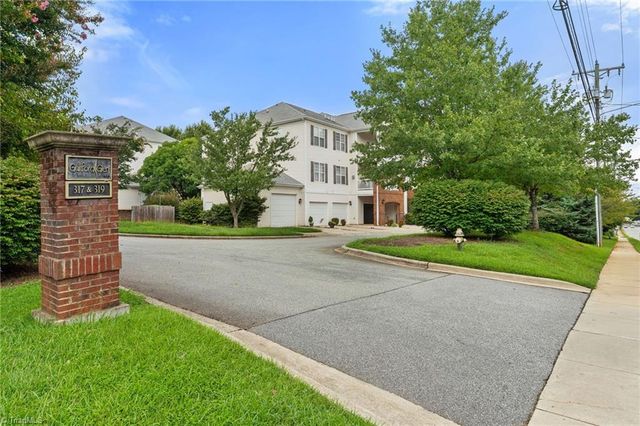 319 College Road 301, Greensboro, NC 27410