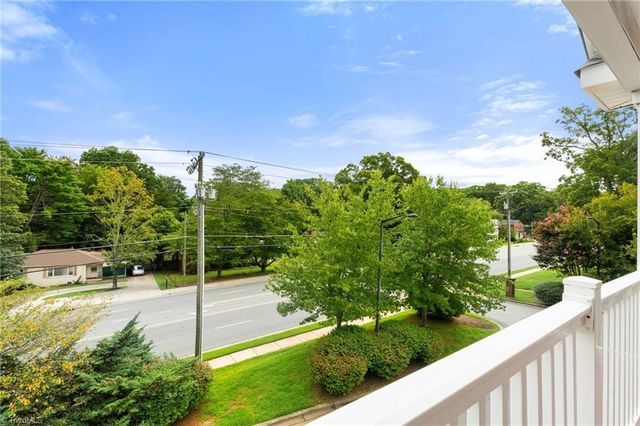 319 College Road 301, Greensboro, NC 27410