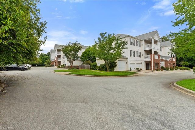 319 College Road 301, Greensboro, NC 27410