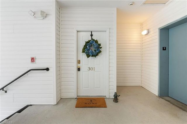 319 College Road 301, Greensboro, NC 27410