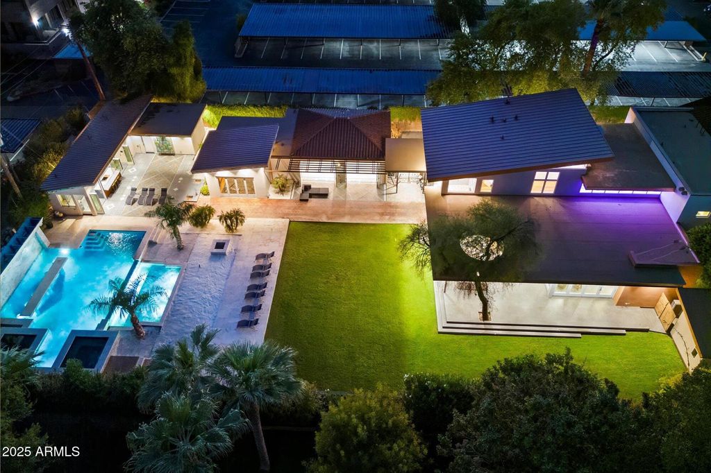 341 E MONTE VISTA Road, Phoenix, AZ 85004 — exterior