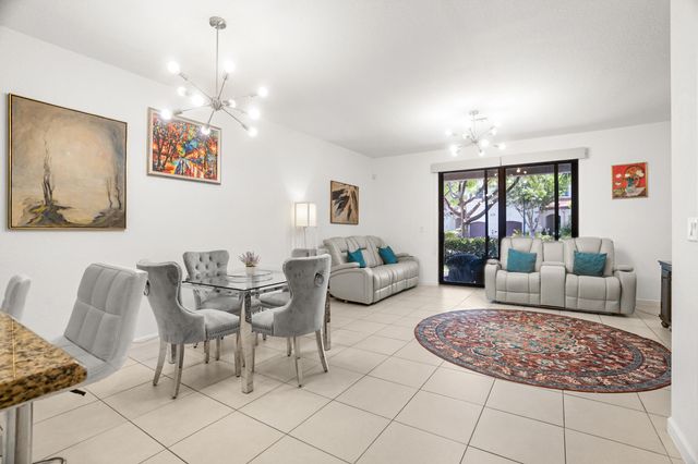 4236 N Dixie Highway 132, Oakland Park, FL 33334