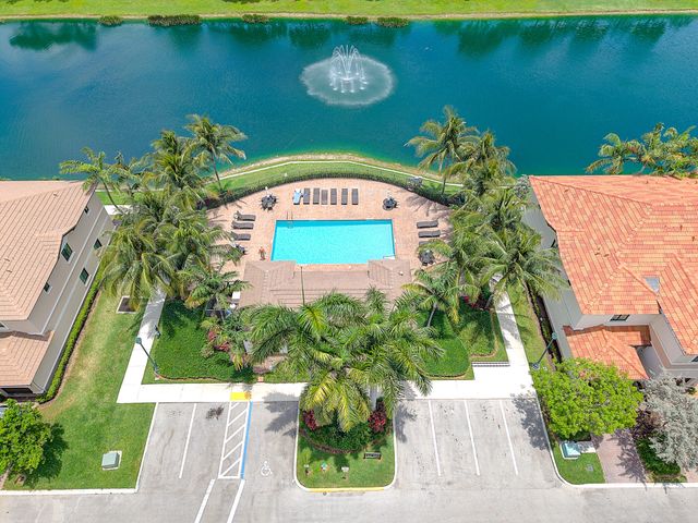 4236 N Dixie Highway 132, Oakland Park, FL 33334