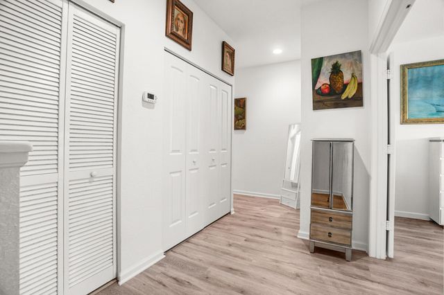 4236 N Dixie Highway 132, Oakland Park, FL 33334