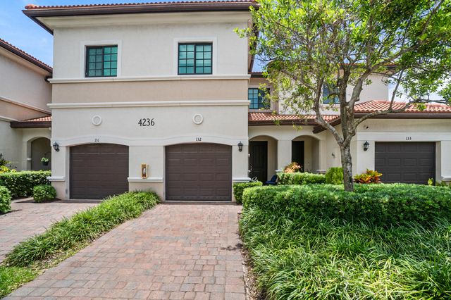 4236 N Dixie Highway 132, Oakland Park, FL 33334