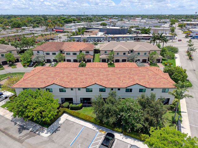 4236 N Dixie Highway 132, Oakland Park, FL 33334