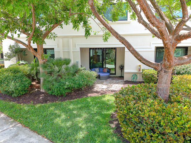 4236 N Dixie Highway 132, Oakland Park, FL 33334
