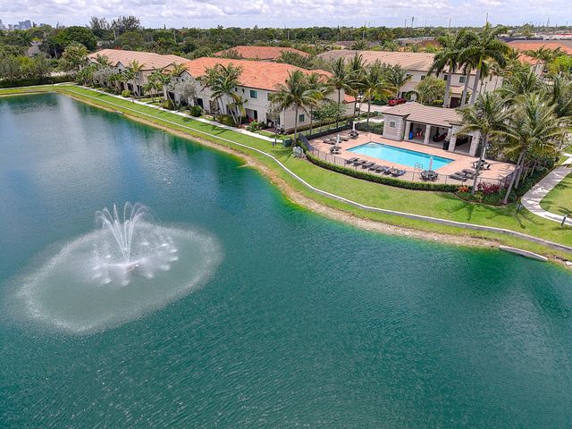 4236 N Dixie Highway 132, Oakland Park, FL 33334
