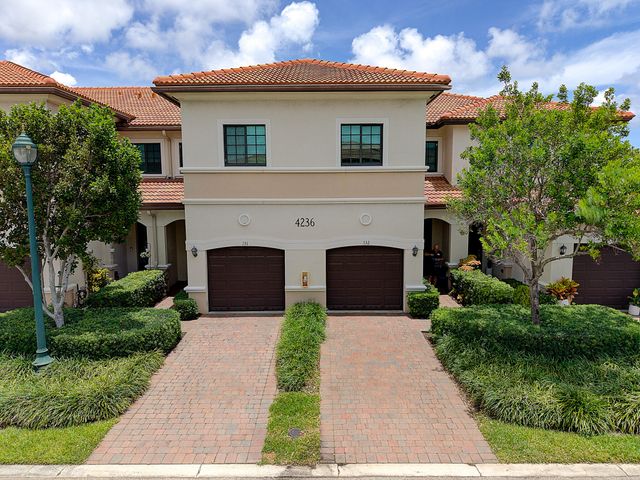 4236 N Dixie Highway 132, Oakland Park, FL 33334