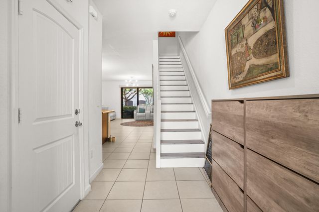 4236 N Dixie Highway 132, Oakland Park, FL 33334