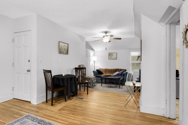 3217 Dupont Avenue S, Minneapolis, MN 55408