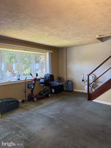 1105 SPRUCE ST, Collingdale, PA 19023