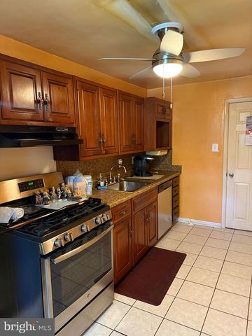 1105 SPRUCE ST, Collingdale, PA 19023