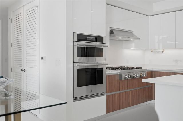 400 CENTRAL AVENUE 3306, St Petersburg, FL 33701